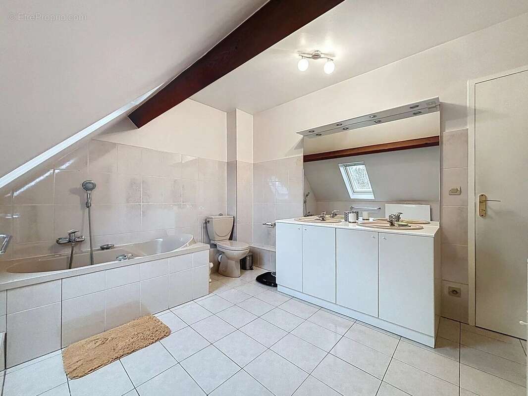 Maison à LIMEIL-BREVANNES