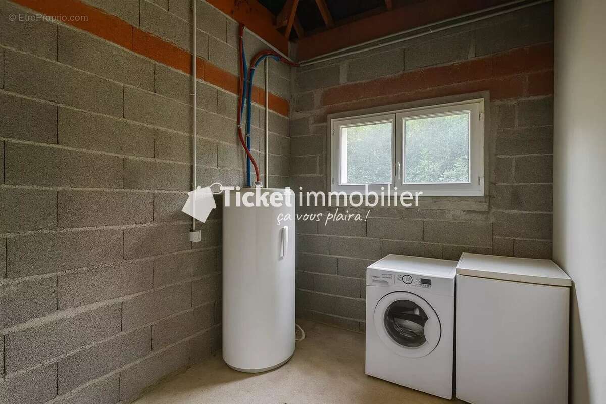 Maison à MONTBARTIER