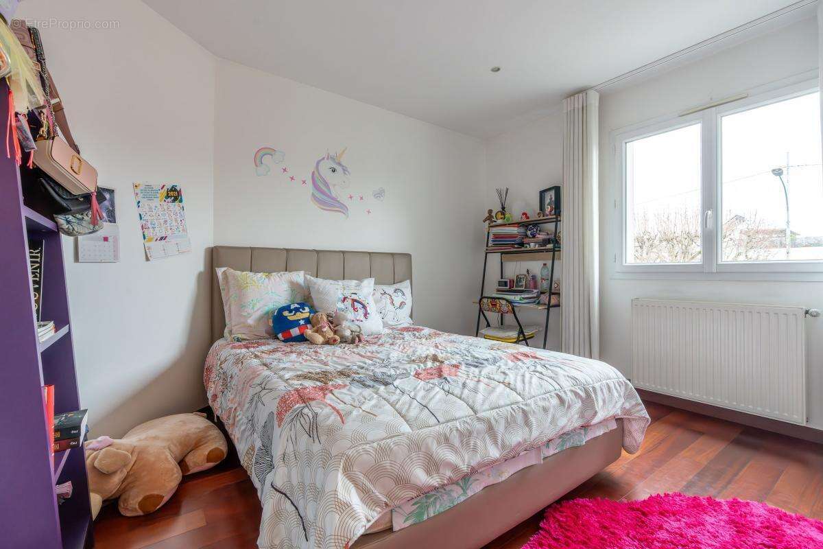 Maison à SAINT-MAUR-DES-FOSSES