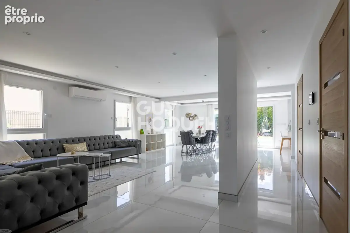 AUBIERE - Villa moderne de 150 m² avec piscine - photo 6