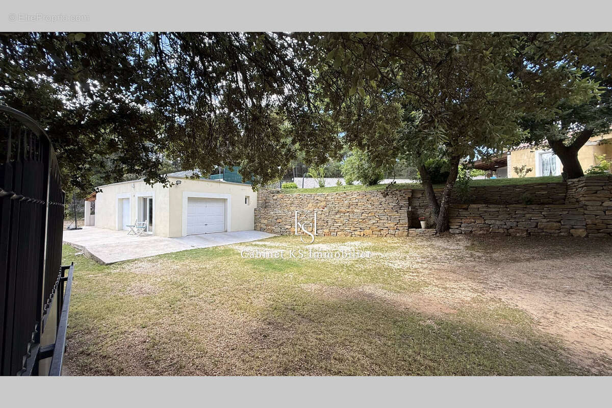 Maison 185 m² à Brue-Auriac  - photo 2