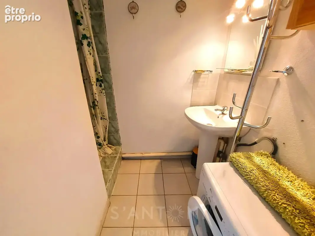 T2, climatisation, terrasse, parking, piscine, proche plage - photo 9