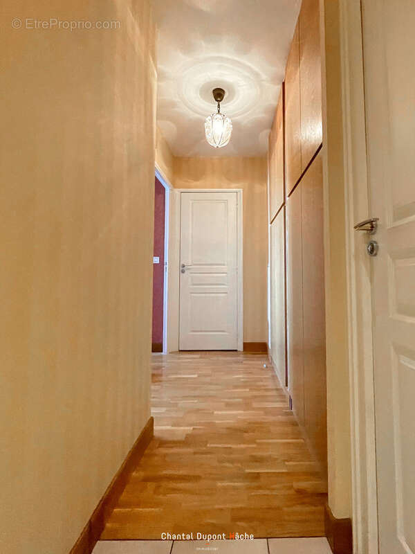 Appartement à MAINVILLIERS