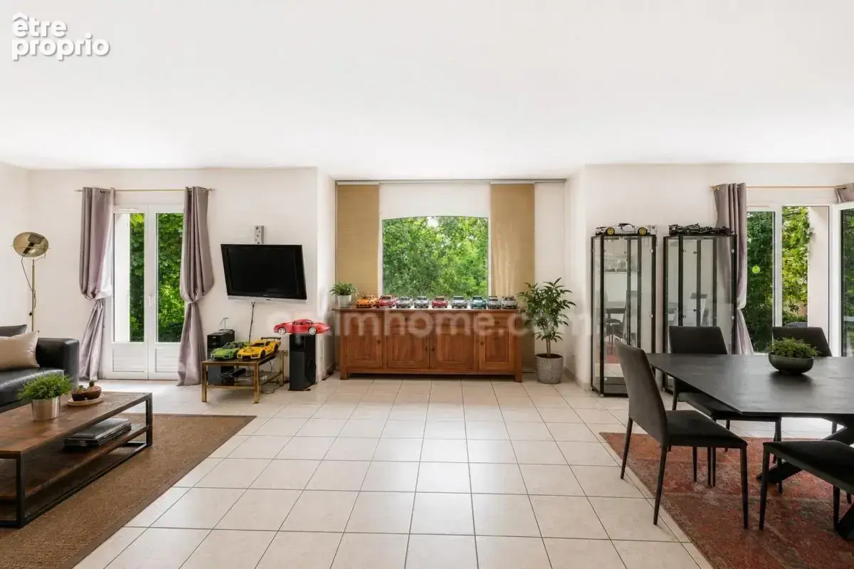 Maison familiale atypique de 170 m² avec jardin, terrasse et garage double – Collonges-au-Mont-d'Or - photo 5