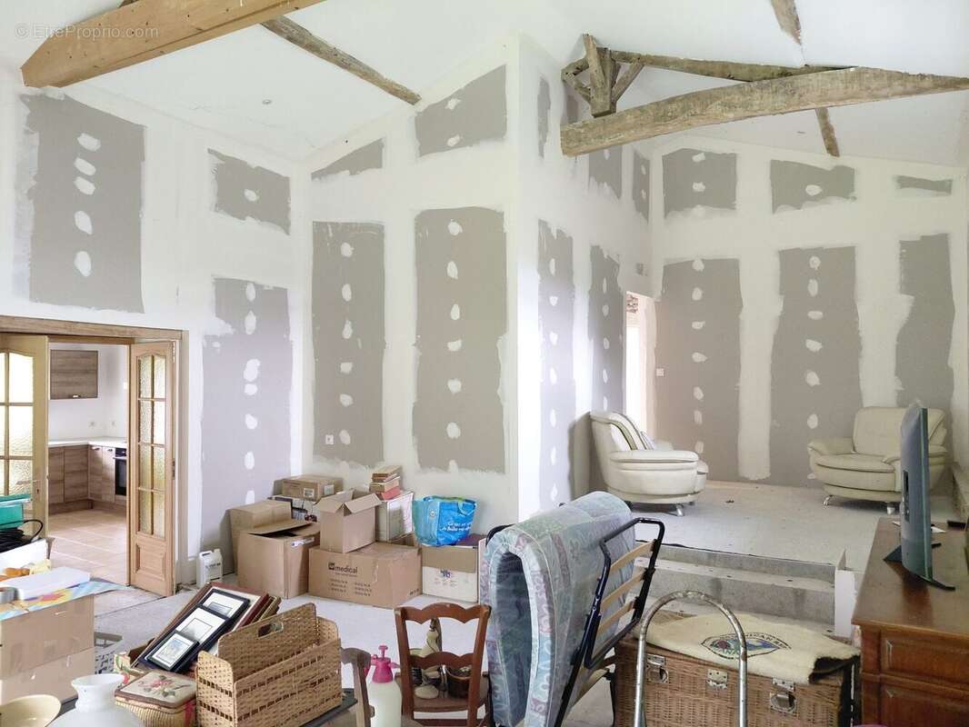 Maison à SAINT-GEORGES-DES-AGOUTS