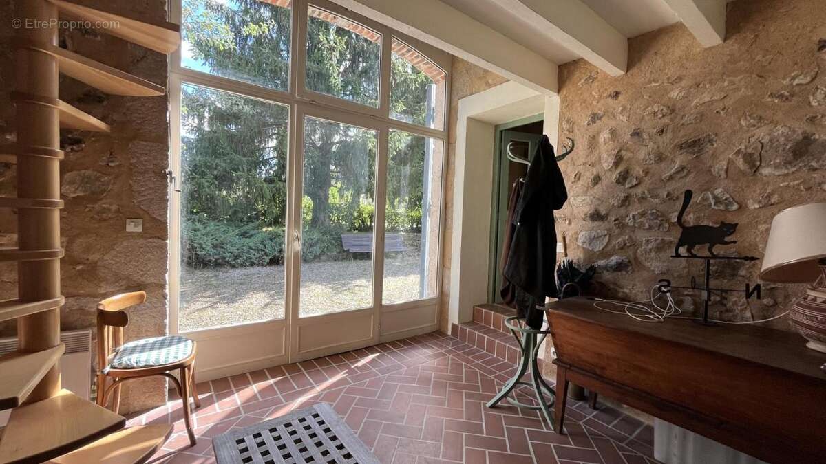 Maison à LAROCHEMILLAY