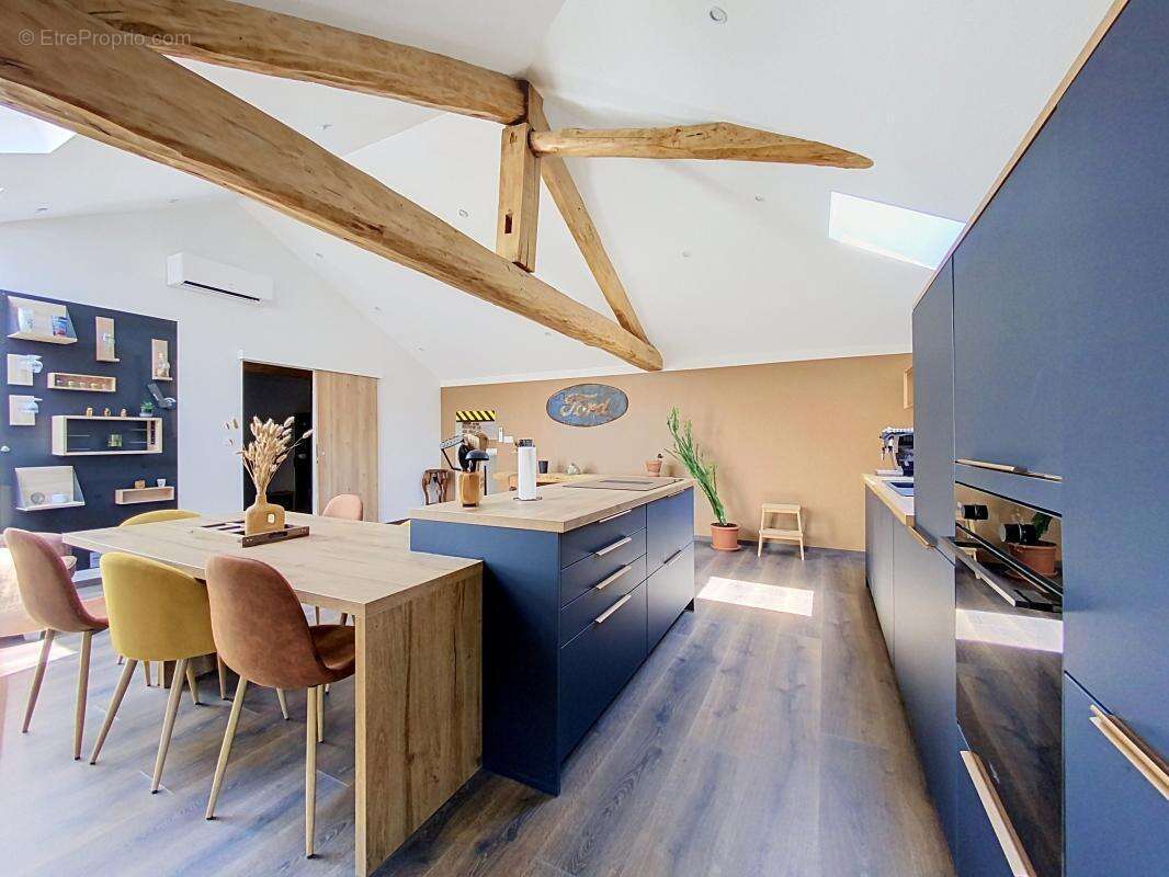 Maison à VILLE-SOUS-ANJOU