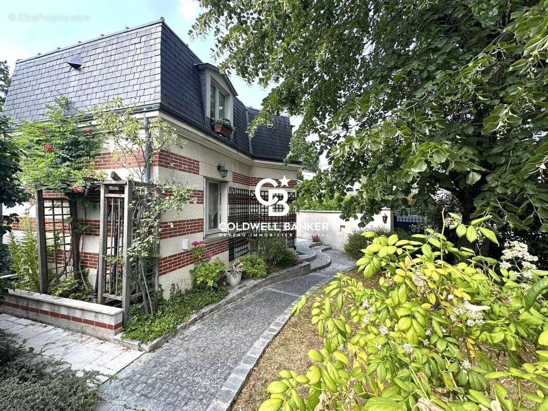 Maison à LE VESINET
