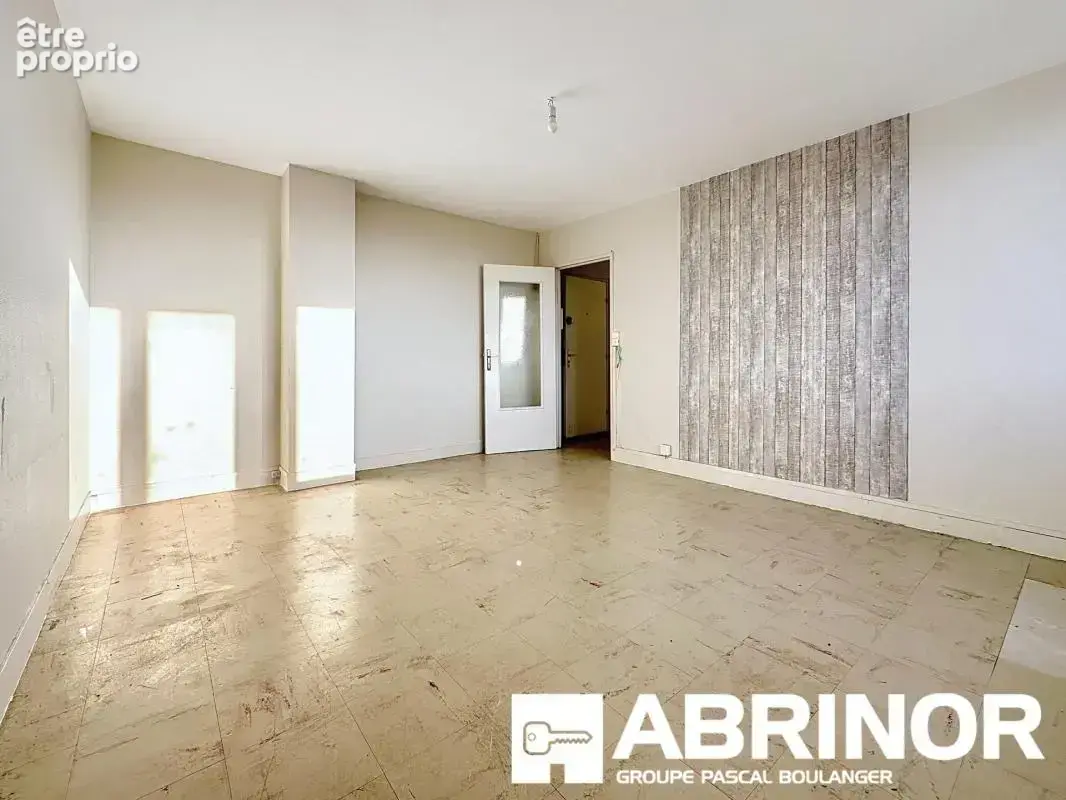 Appartement de 45 m²  - Vue Dégage À Deux Pas des Facultés et des Commodités - Amiens Nord - photo 4