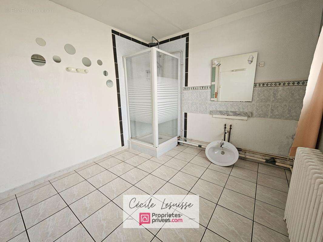 Maison à NOTRE-DAME-DE-GRAVENCHON