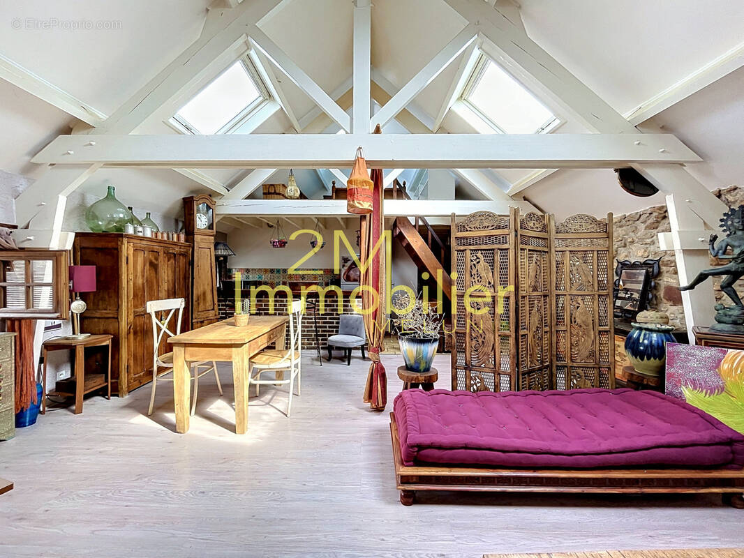 Appartement à VERT-SAINT-DENIS