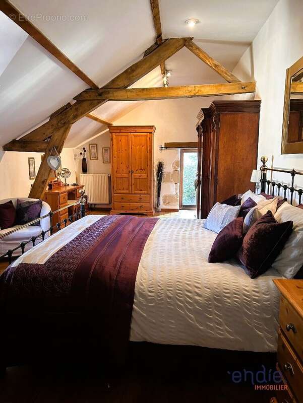 Maison à SAINT-REMY-SUR-CREUSE