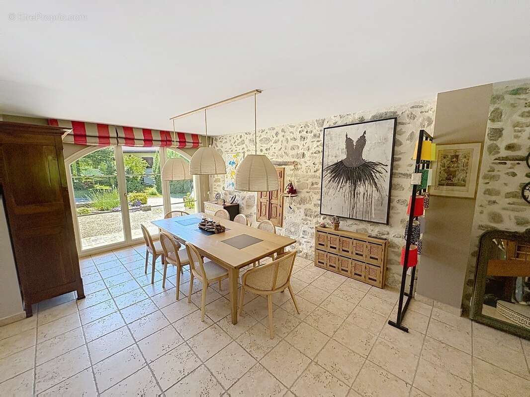 Corps de ferme à vendre 5 pièces CERNEX (74) - photo 11