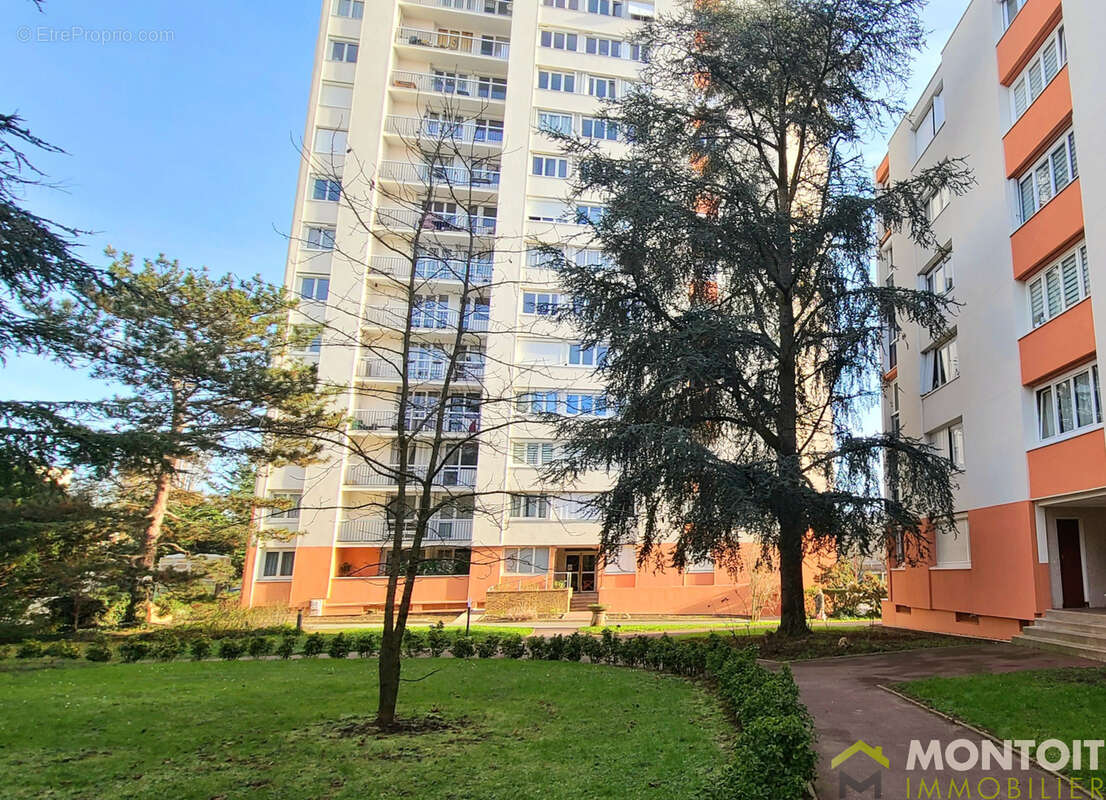 Appartement à THIAIS