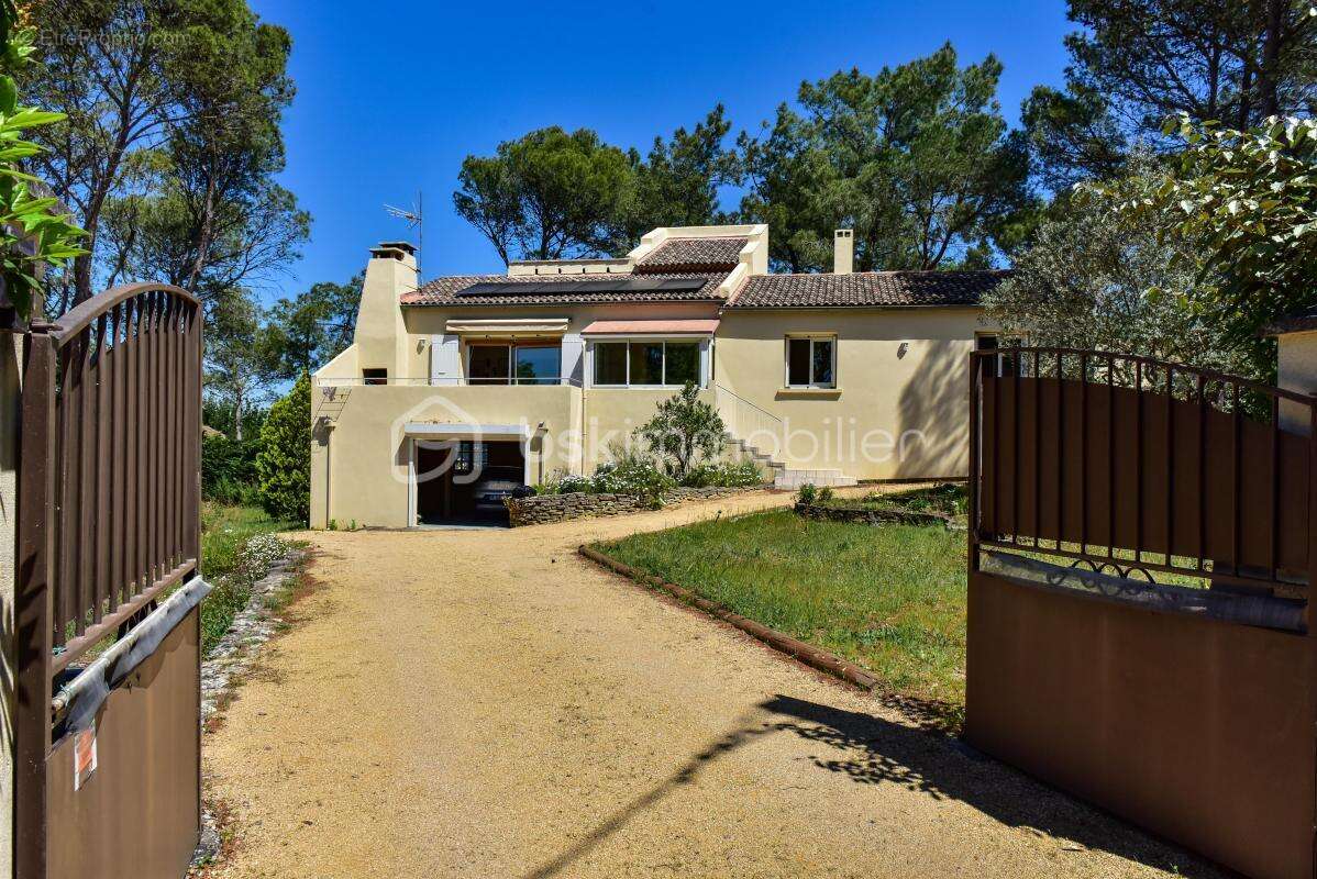 Maison à BOLLENE