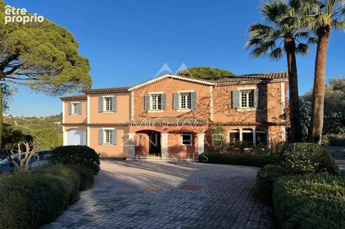 Mougins - Elegante et unique demeure au vieux village - photo 3