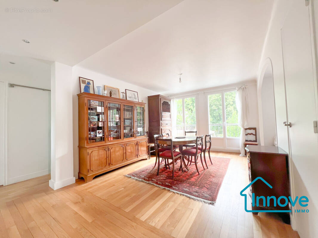 Appartement à VERSAILLES