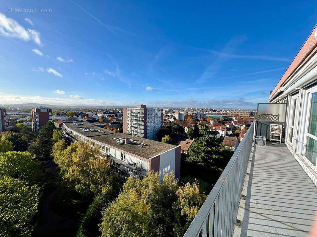 Appartement à HOUILLES