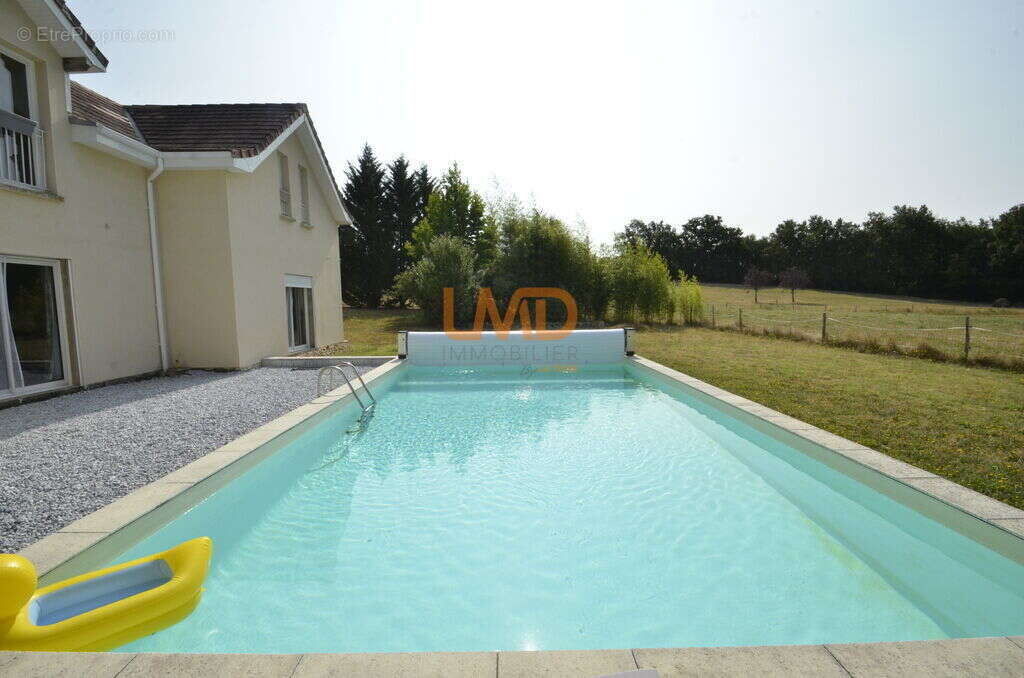 Maison 215 m² et appartement indépendant, grand terrain avec pis - photo 14