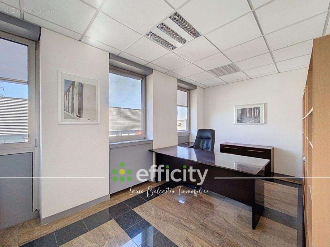 Commerce à BOISSY-SAINT-LEGER