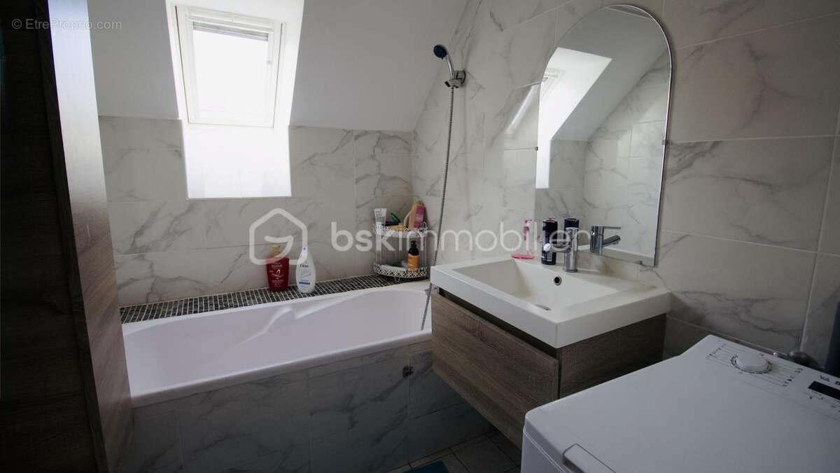 Maison à BALLAINVILLIERS