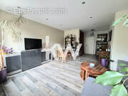 Appartement à LE CHAMBON-FEUGEROLLES