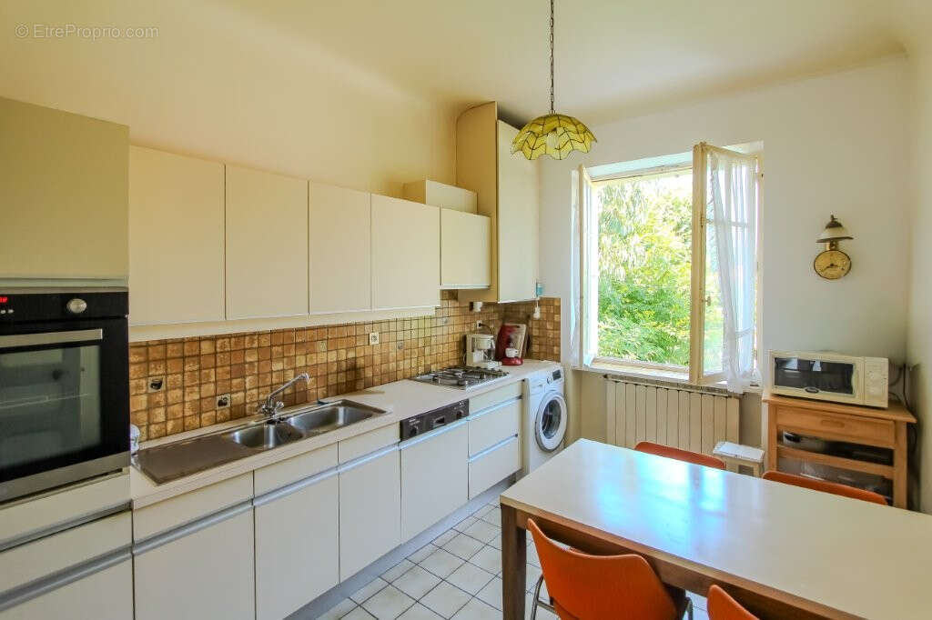 Biarritz - proche du centre ville-  bel appartement t4 de style art deco avec garage et cave - photo 3