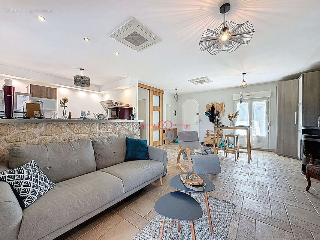 Maison à LIVRY-LOUVERCY