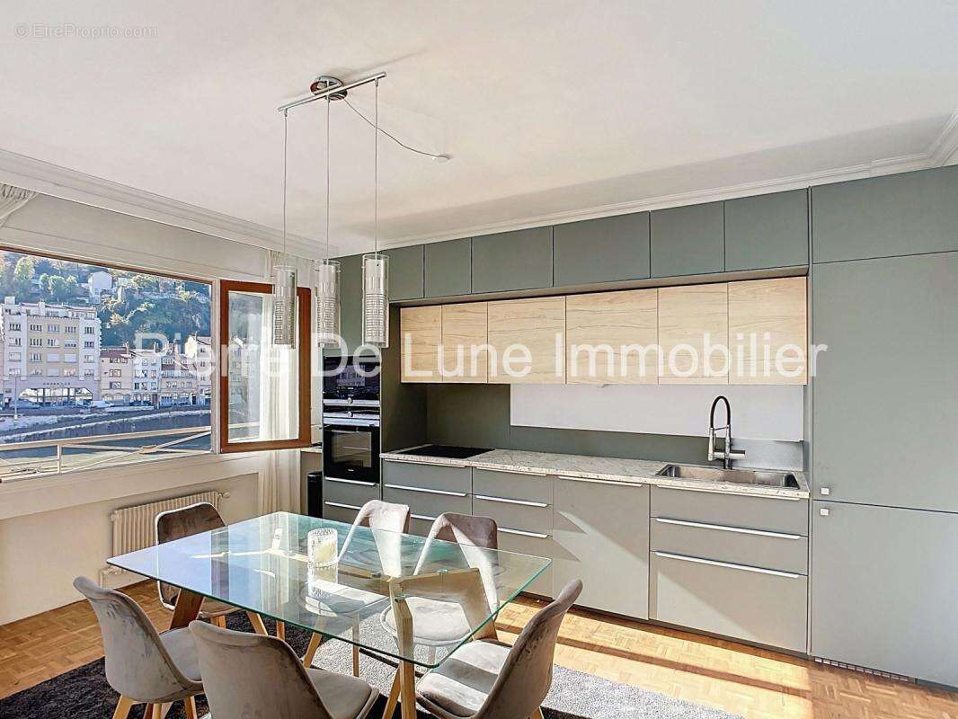 Appartement à LYON-1E