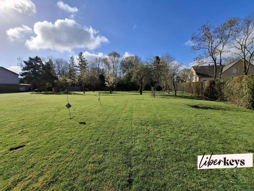 Terrain à LA BOURDINIERE-SAINT-LOUP