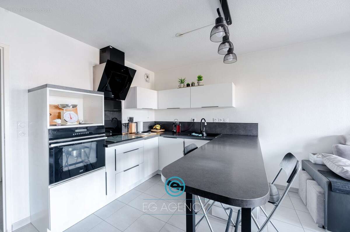 Appartement à MARSEILLE-3E