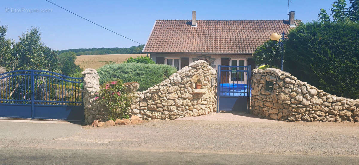 Plain pied de 94m2 - terrain 4200m2 - photo 11