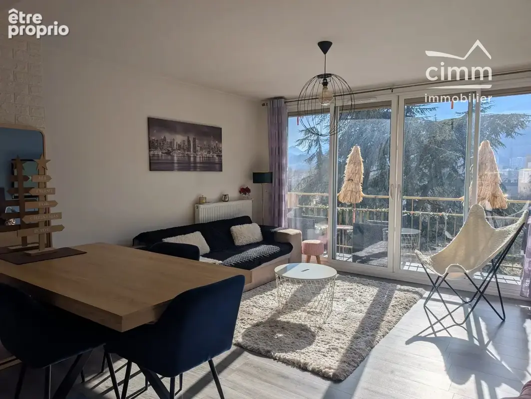 Appartement à SEYSSINET-PARISET