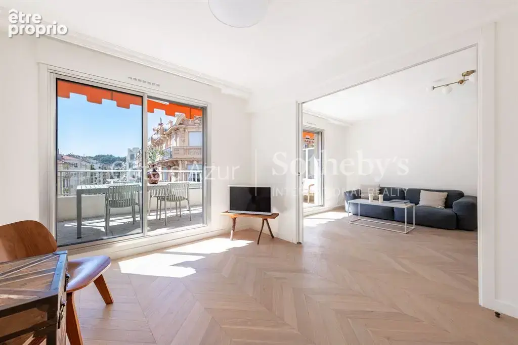 Nice Carré d’Or, appartement 3 pièces rénové avec terrasse boulevard Victor Hugo - photo 11