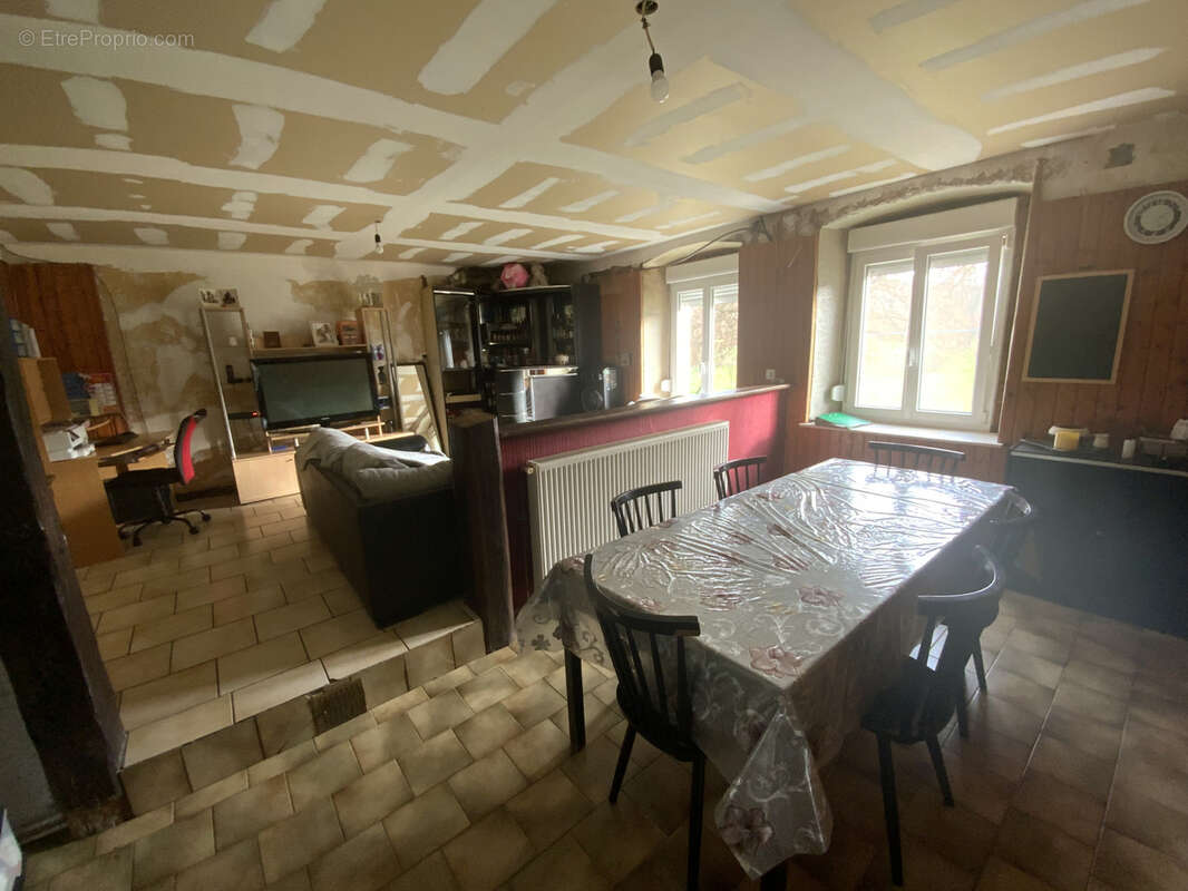 Maison à BELONCHAMP