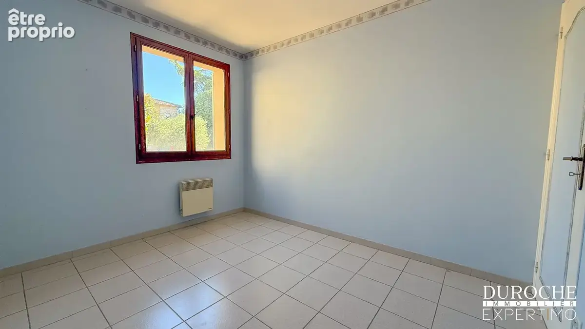 TRESQUES, 20mn d'UZES, maison comprenant deux logements indépendants avec garage sur parcelle de 1444m2 - photo 12