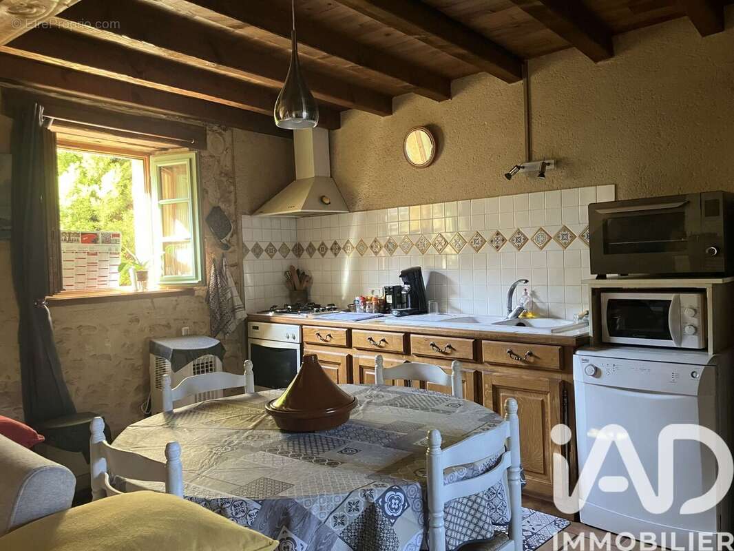 Maison 304 m² à Bayac  - photo 7