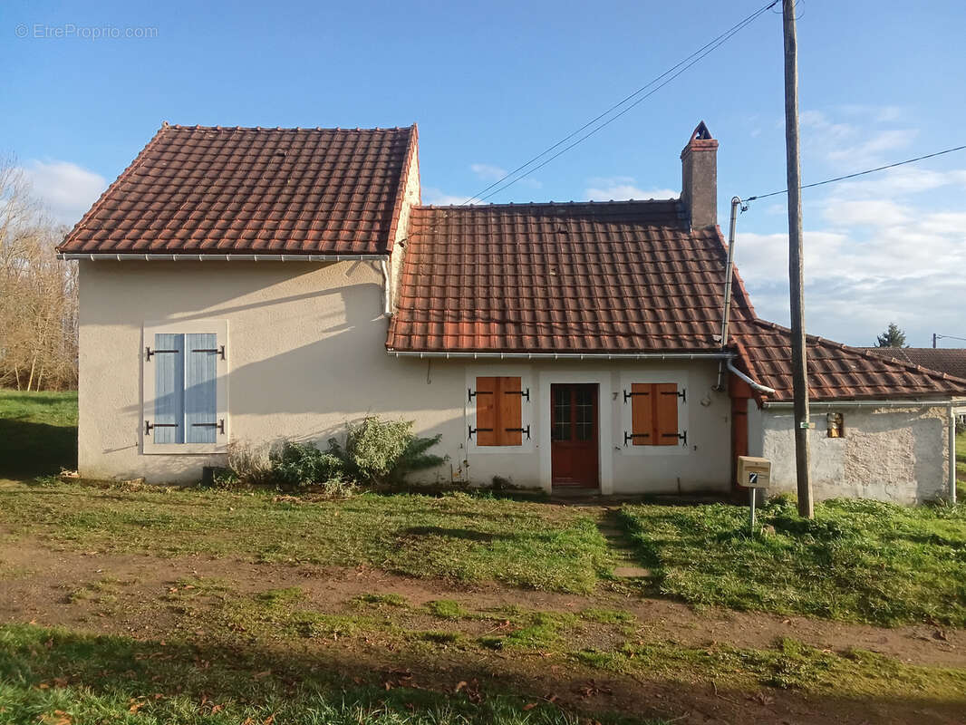 Maison à COUY
