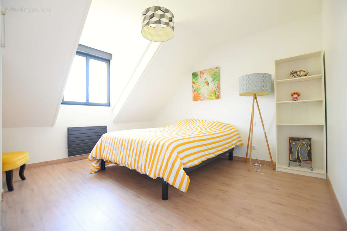 Maison à LES ESSARTS-LE-ROI