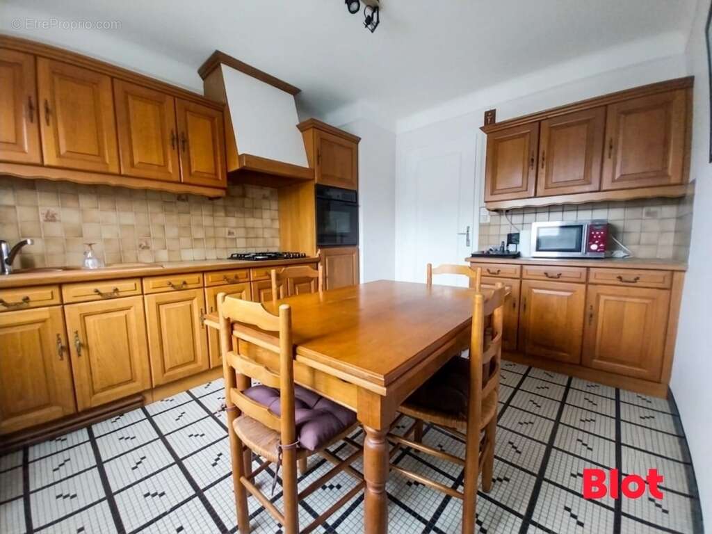 Maison 86 m² à Le Relecq-Kerhuon  - photo 2
