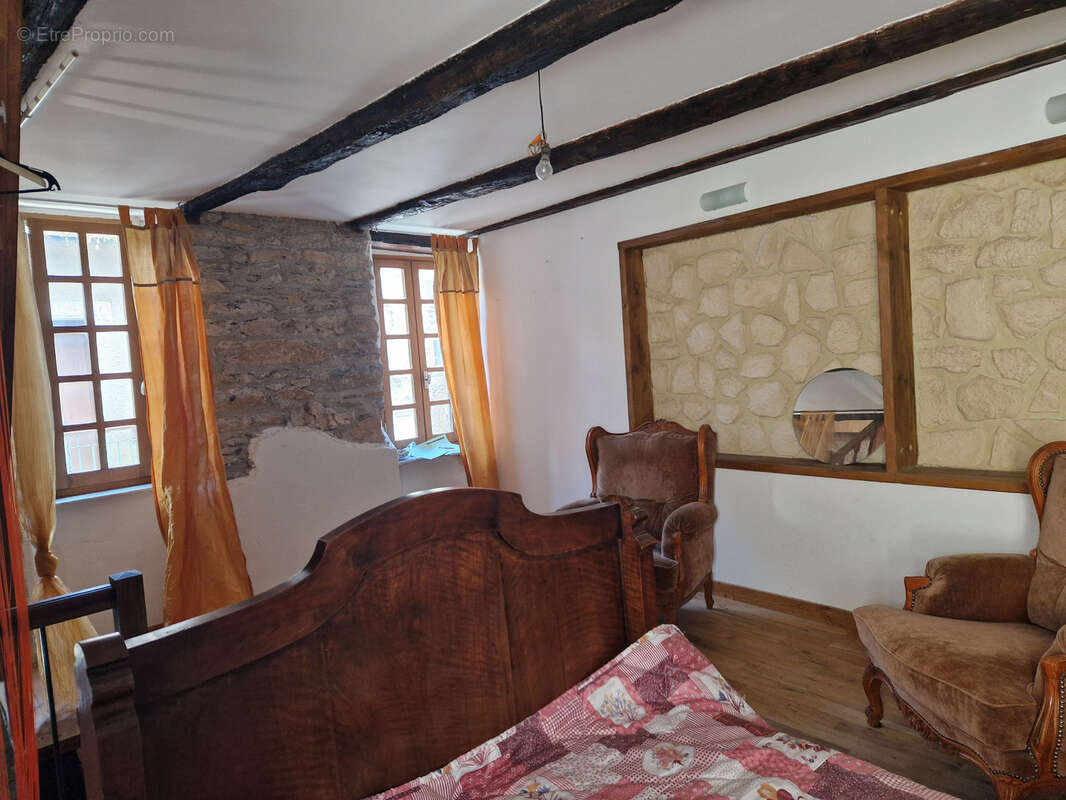 Maison à SAINT-PONS-DE-THOMIERES