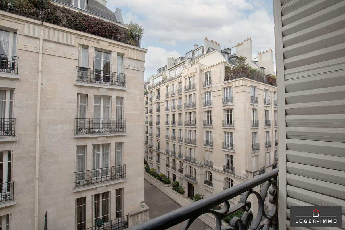 Appartement à PARIS-16E