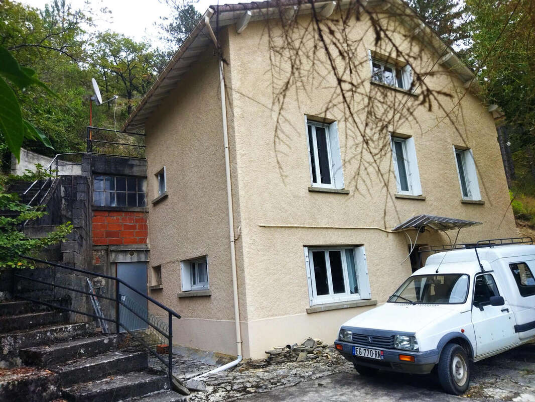 facade - Maison à CAHORS