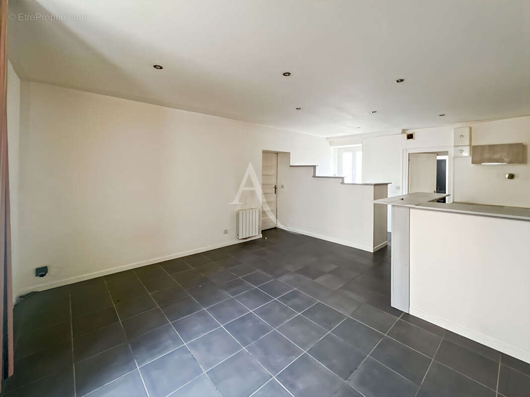 Appartement à SAINT-ARNOULT-EN-YVELINES