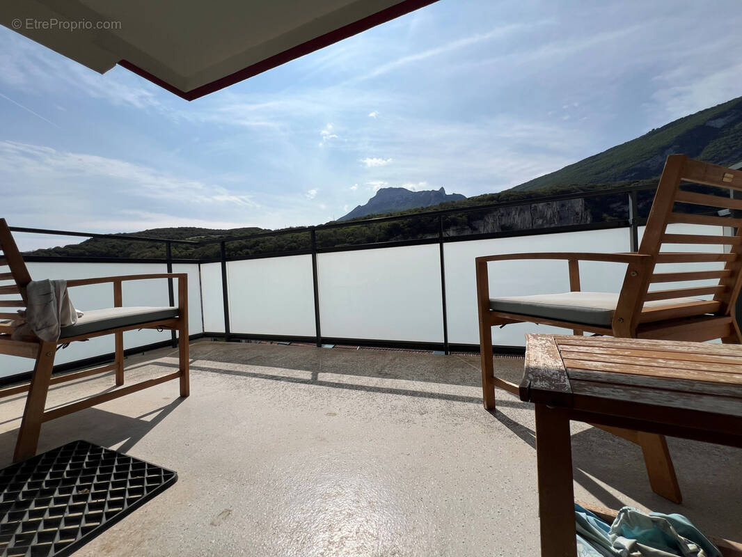 Appartement à FONTAINE