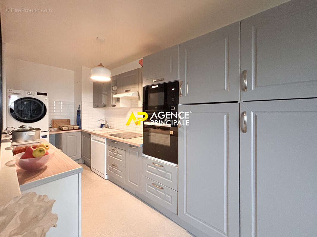 Appartement à SARTROUVILLE