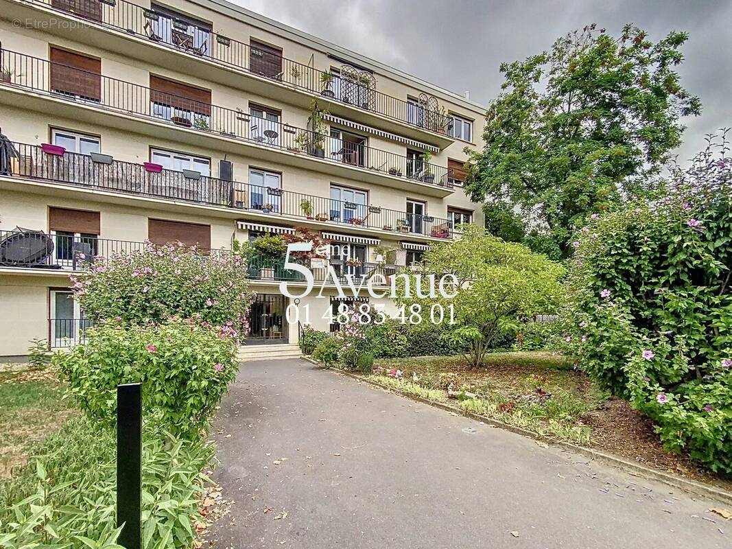 Appartement à SAINT-MAUR-DES-FOSSES