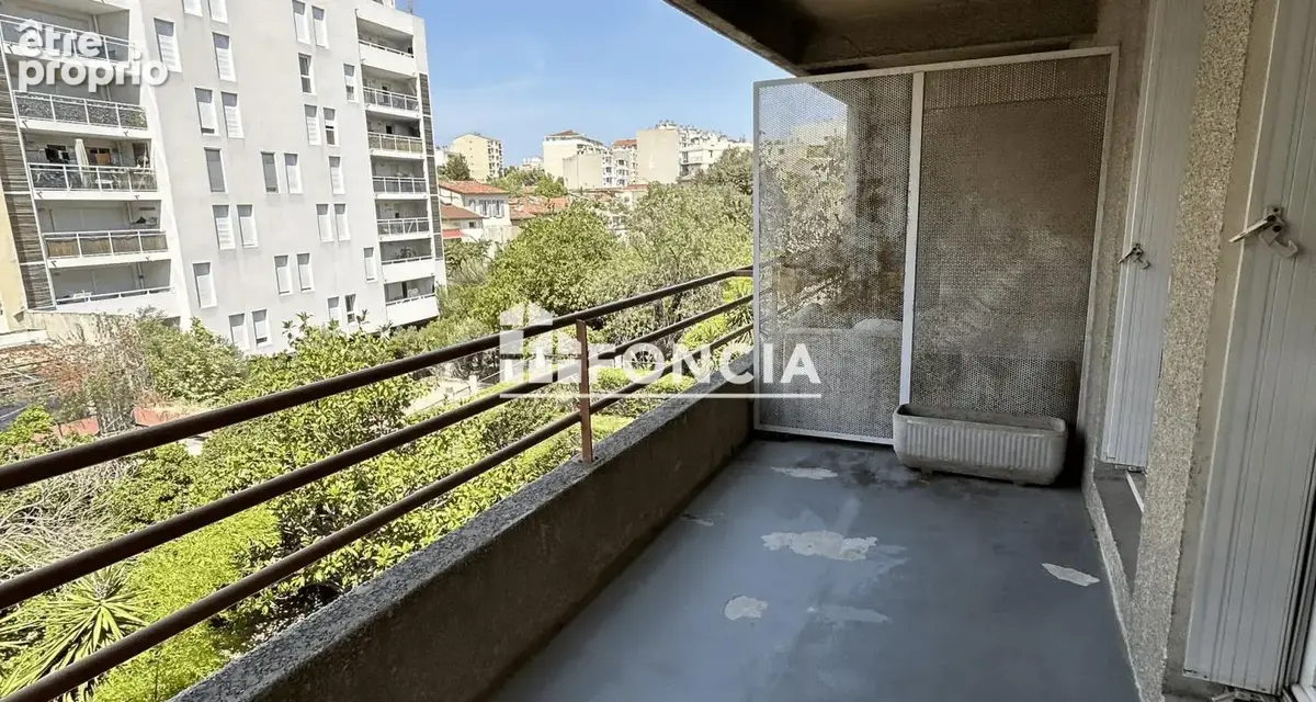 T3 traversant avec double terrasse et parking – Secteur Timone - photo 4