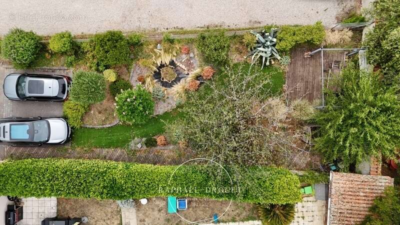SAINT-CLAIR-DU-RHÔNE – Grande maison familiale de caractère avec 165 m² habitables - photo 4