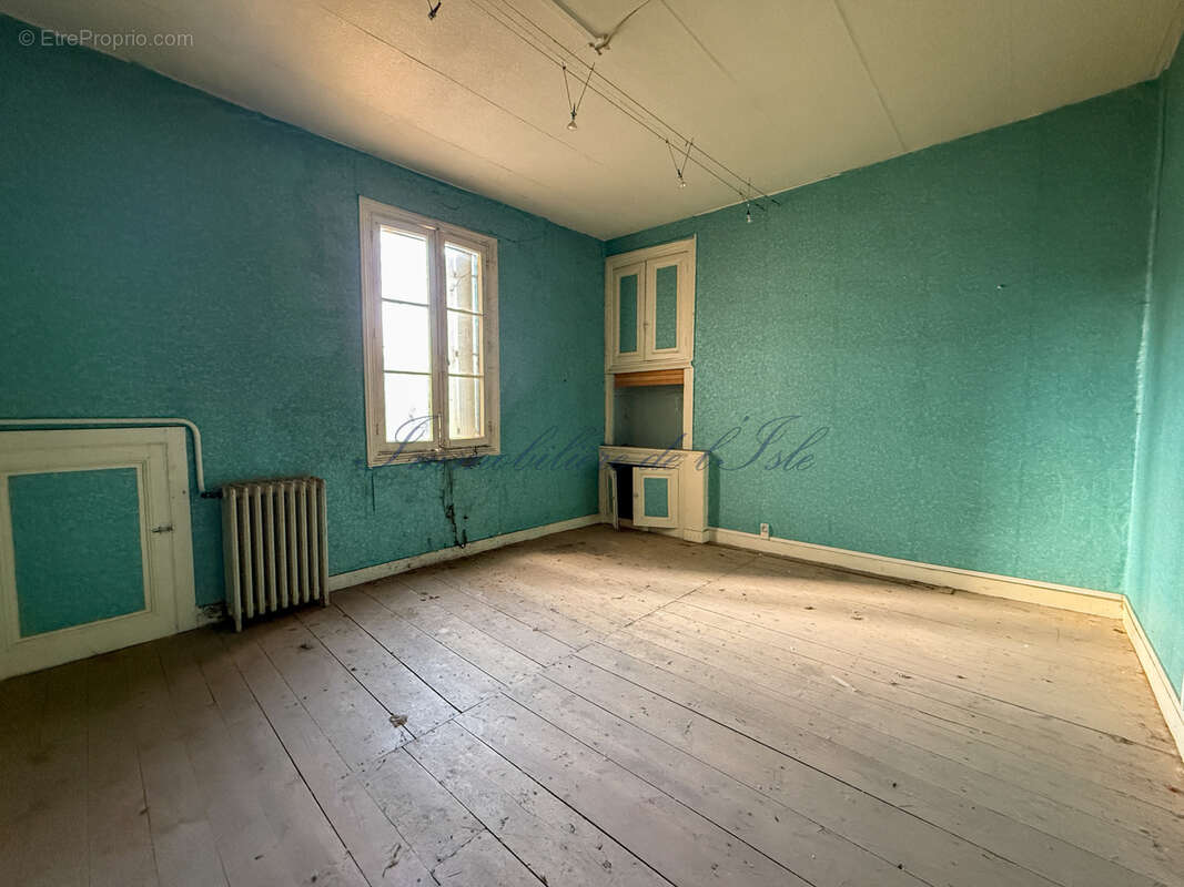 Appartement à CUBJAC